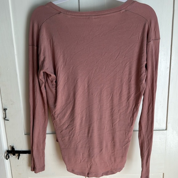 Athleta Outbound Scoop Neck - Picture 2 of 4